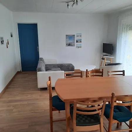 Maison Familiale De *