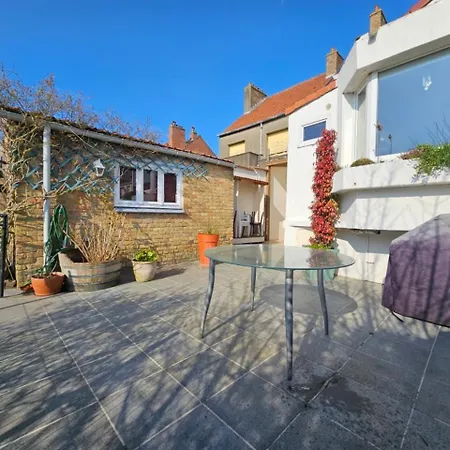 Holiday home Maison Familiale De